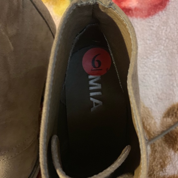 Booties - Picture 3 of 4